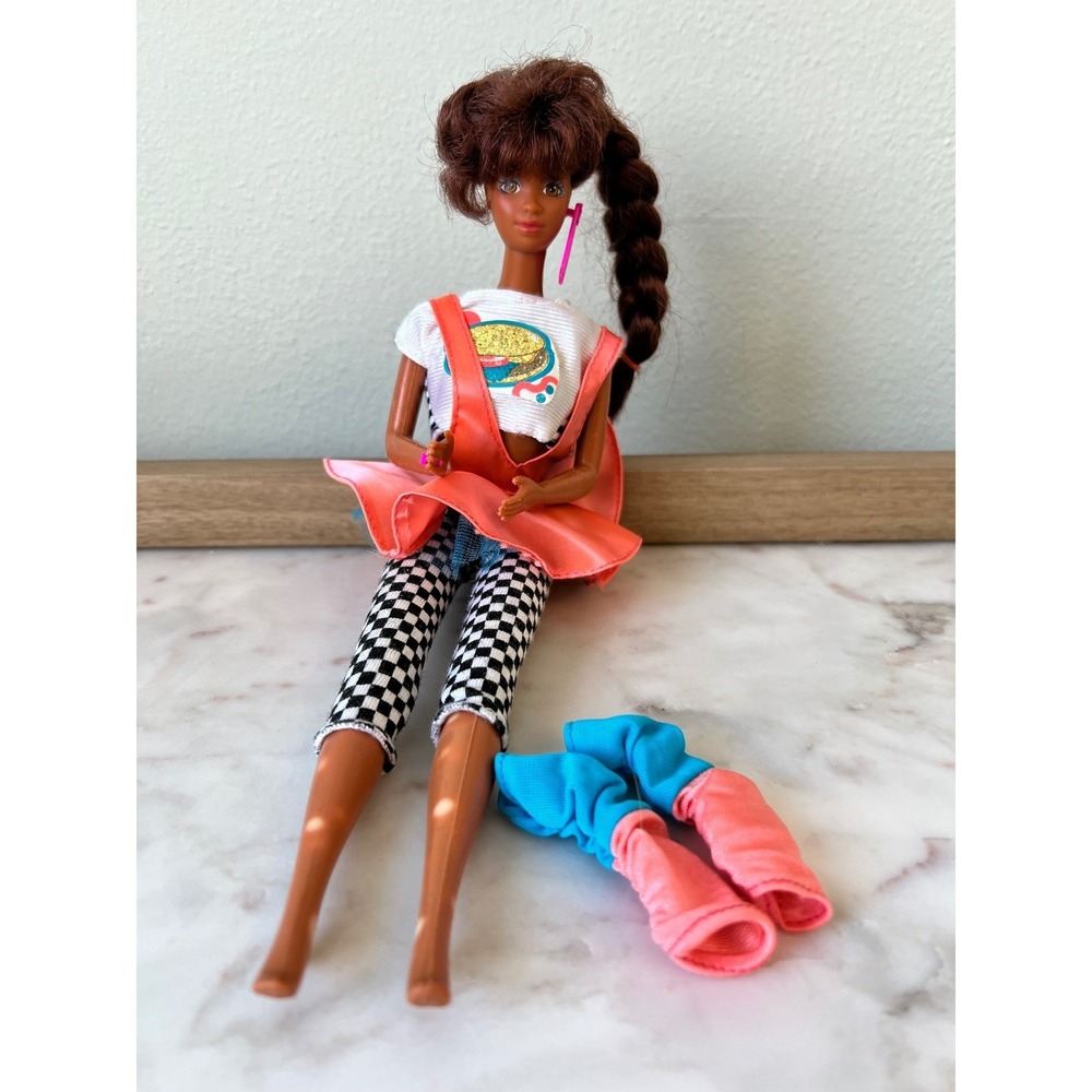 1988 Cool Times Teresa Barbie Doll Mattel #3218